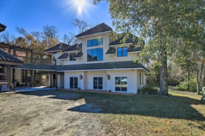 Cozy Jacksonville Cottage - 15 Miles to Beach!